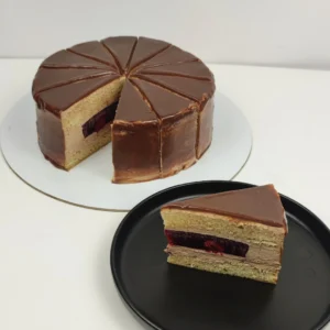 Tort Ciocolată și inserție